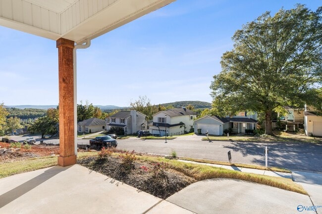 Photo - 559 Farmingdale Rd SE