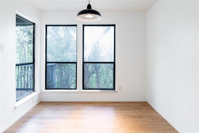 Photo - 706 Ramble Ln