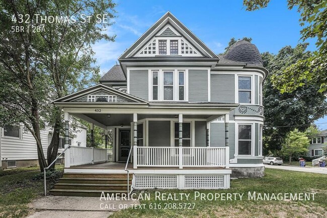 Building Photo - 432 Thomas St SE