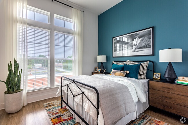 2BR, 2BA - 1,153 SF
