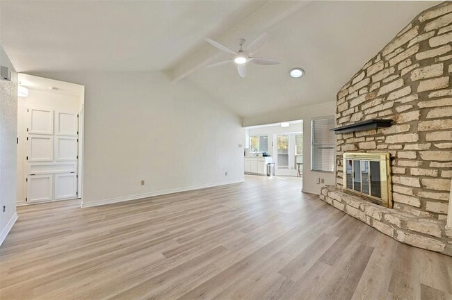 Photo - 3910 Tamil St