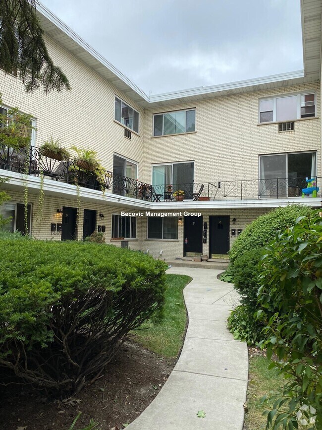 Building Photo - 4201 N Paulina St Unit 3 Rental