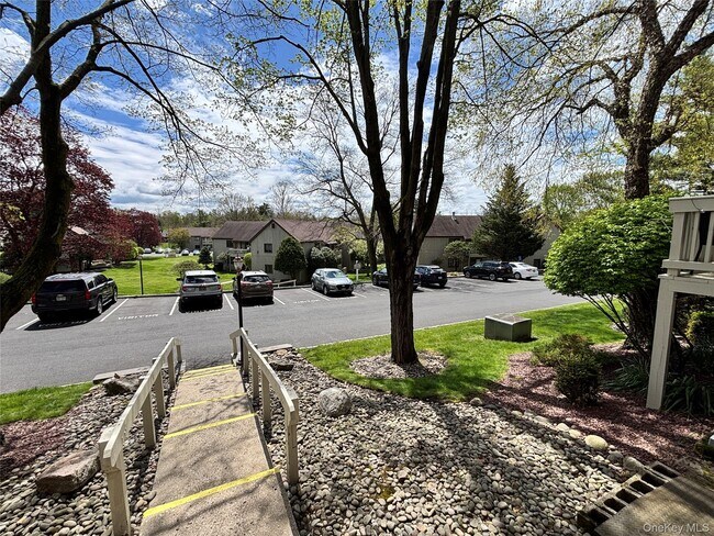 Photo - 10 Sycamore Dr