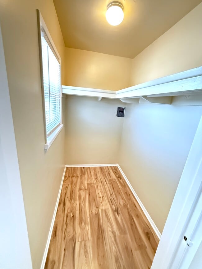 Photo - 180 Glover Ave Unidad 1/2