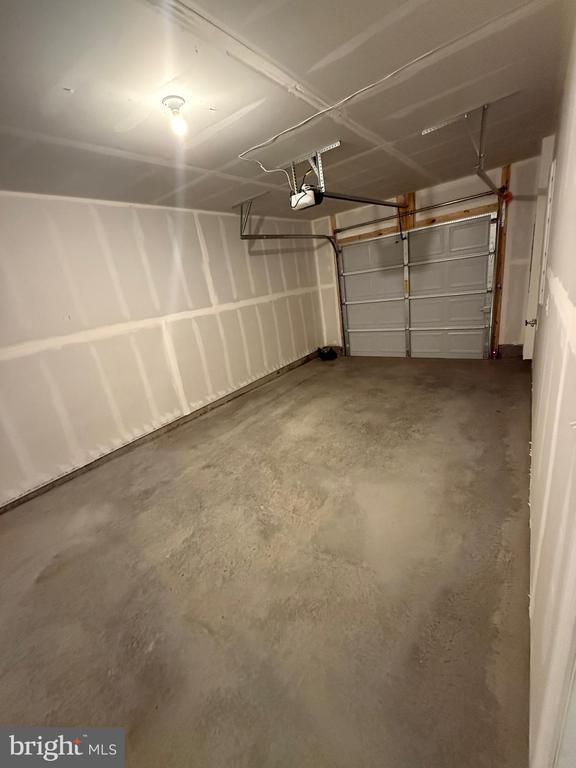 Building Photo - 121 Kinkade Ct