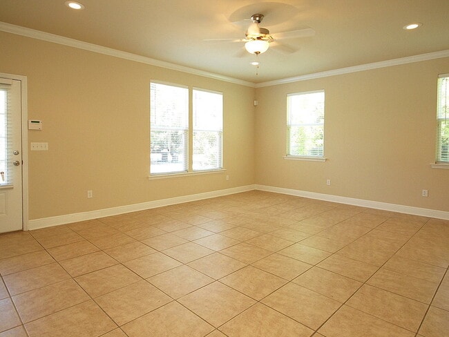 Photo - Hamptons on High – 4 Bedroom / 4 Bathroom Student Townhome Near FSU & TSC!