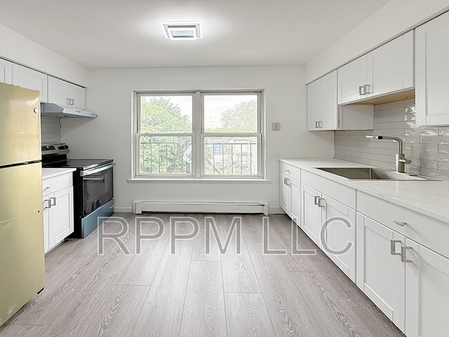 Photo - 19 Van Rensselear St Unit 8