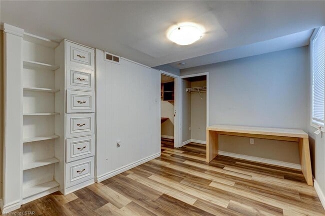 Photo - 1534 Western Rd