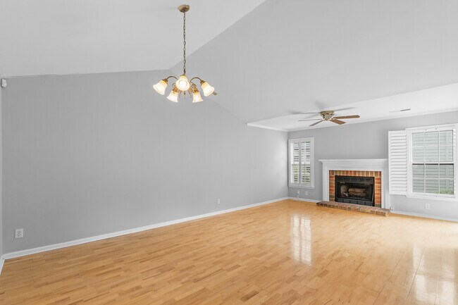 Photo - CONVENIENT AND AFFORDABLE Unit #8