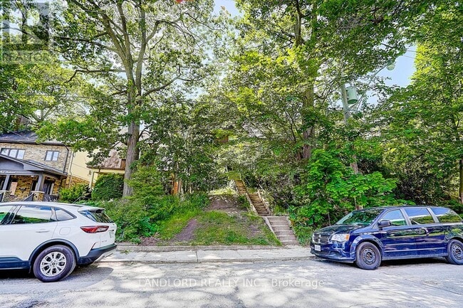 Photo - 92 Neville Park Blvd Unit Upper