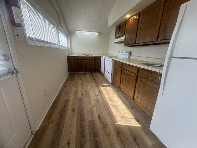 Photo - 200 E 2nd St