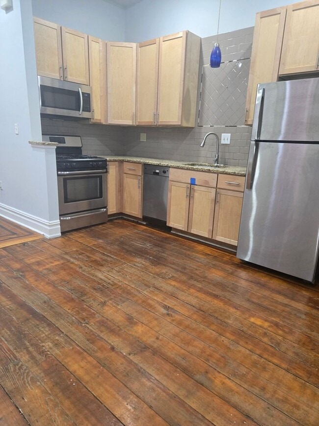 Building Photo - 113 N 11th St Unit 113-1