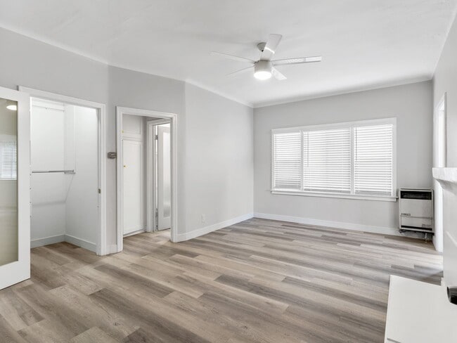 608 W 6th St Unit 03