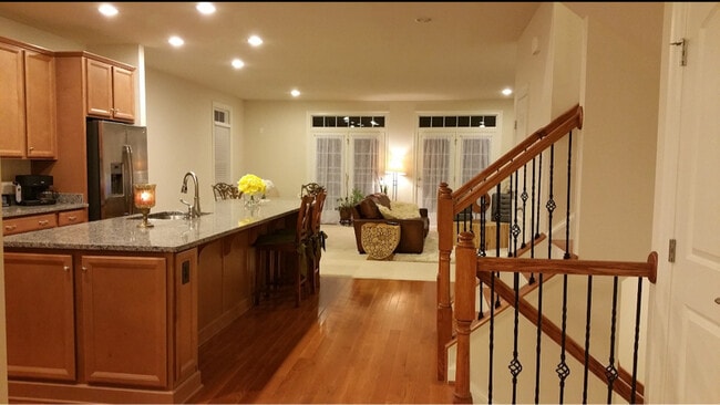 Building Photo - 26084 Huntwick Glen Square Rental