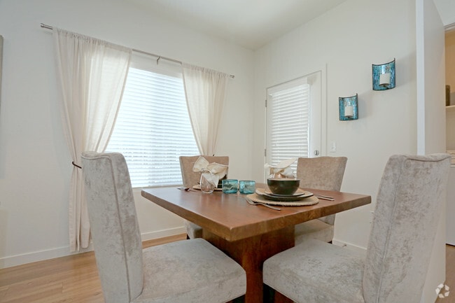 2BR, 2BA - 2A - 1,221 SF
