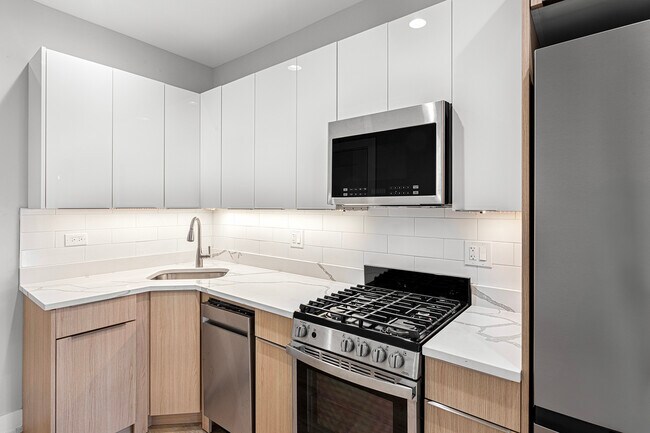 Photo - 1655 W Jonquil Terrace Unit 35