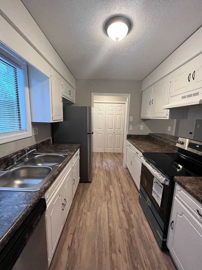 Photo - 2 Bedroom/1.5 Bathroom Townhome in Clemson, SC! Unit 10
