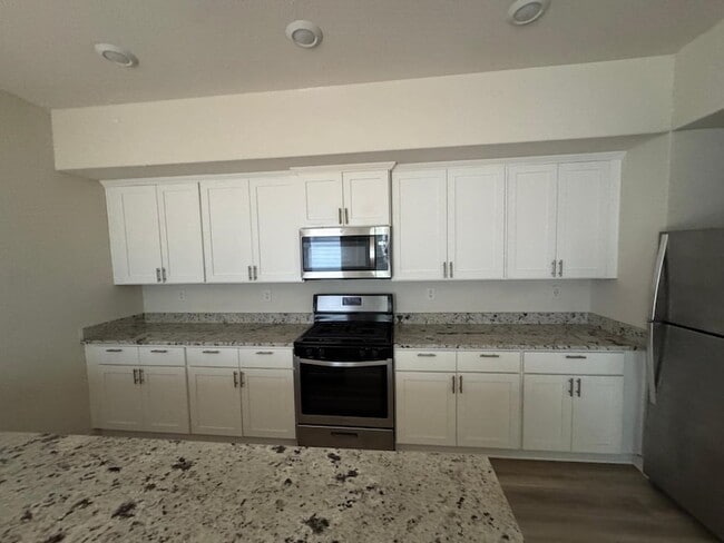 Photo - 315 Marsh Ln