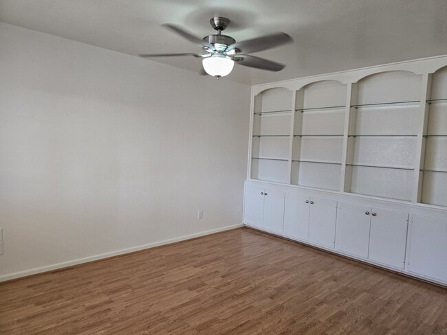 Photo - 4904 Locust Ave