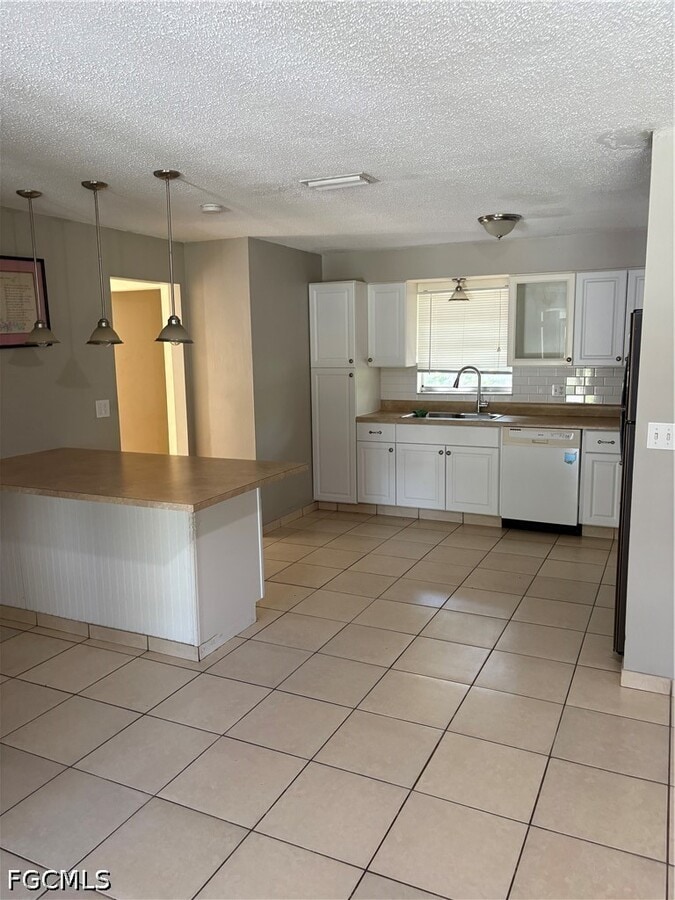 Photo - 102 Oak Dr