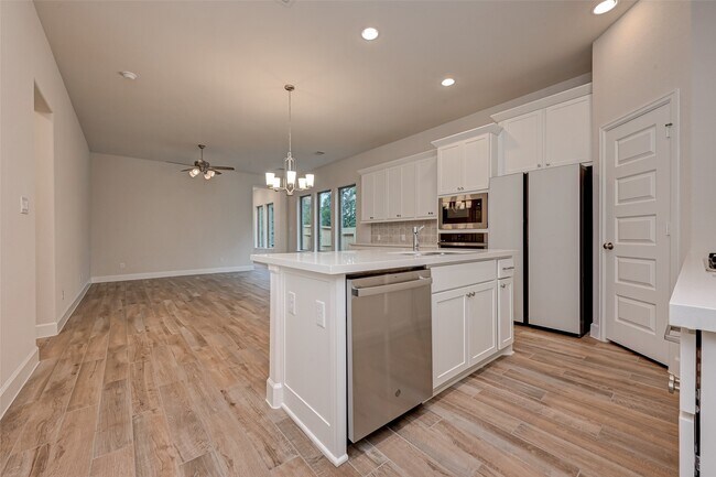 Photo - 308 Mullins Ct