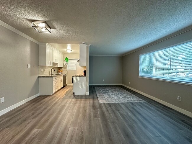 Photo - $500 Lease Signing Bonus!  Spacious Renovated One-Bedroom in Prime Midtown Location! Unit 5-1731