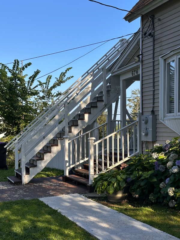 Photo - 676 Hampden St