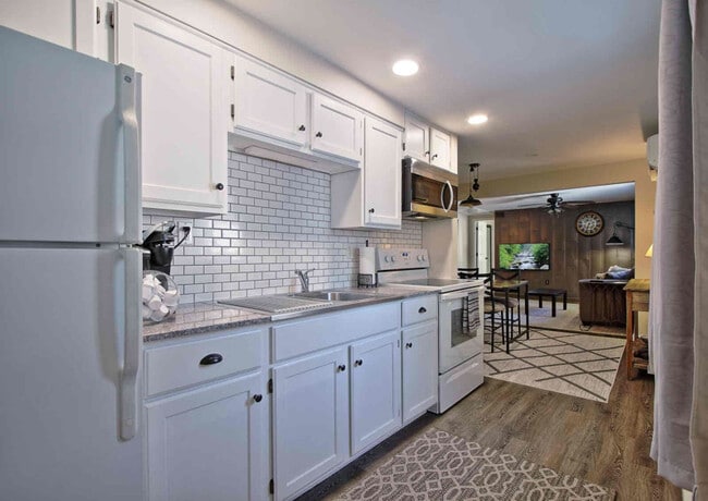 Photo - 121 A South Railroad St