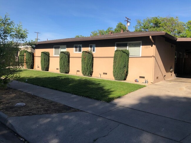 Building Photo - 1222-1224 Carver Rd. Unit 1222 Rental