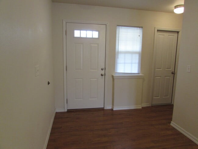Photo - 6534-MF1-E2 Unit 107