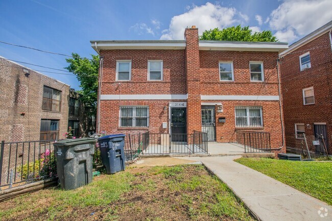 Building Photo - 314 Atlantic St SE Unit ( 2) Rental