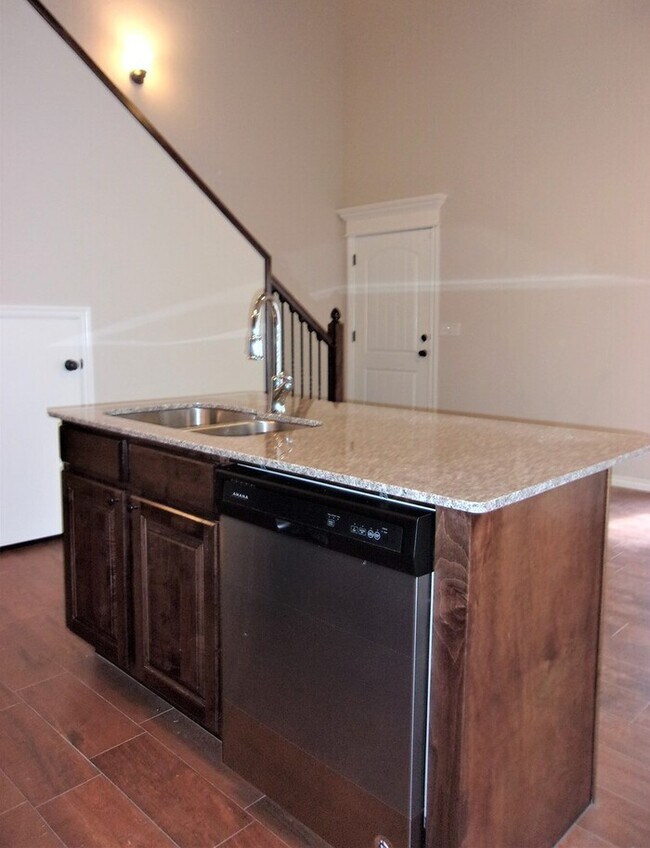 Photo - Creekside Townhomes 2 Bedroom