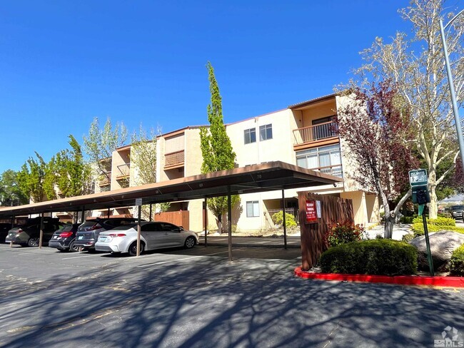 Building Photo - 2750 Plumas St Unit # 313 Rental