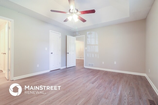 Photo - 154 Wyngate Ct