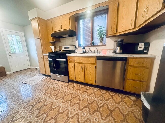 Photo - 97 Sanford Pl Unit 1