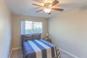 3BR, 1BA - 943 SF
