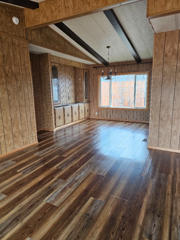 Photo - 914 5th St E