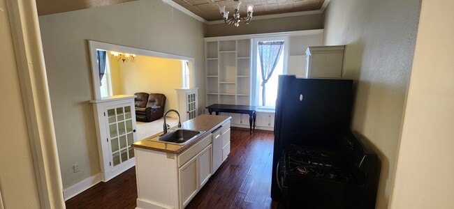 Building Photo - 403 14th St Unit 1