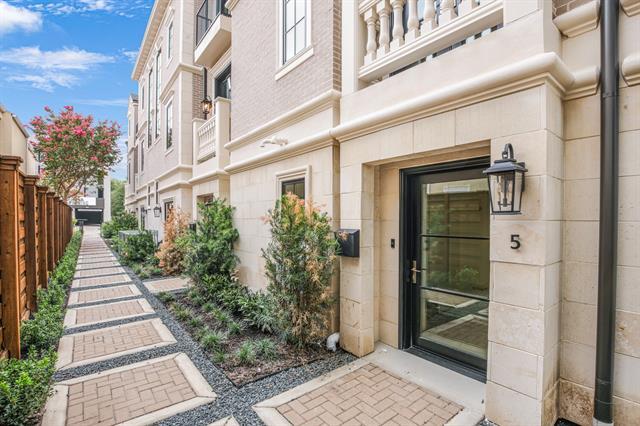 Photo - 3428 Daniel Ave Unidad 5L Rental