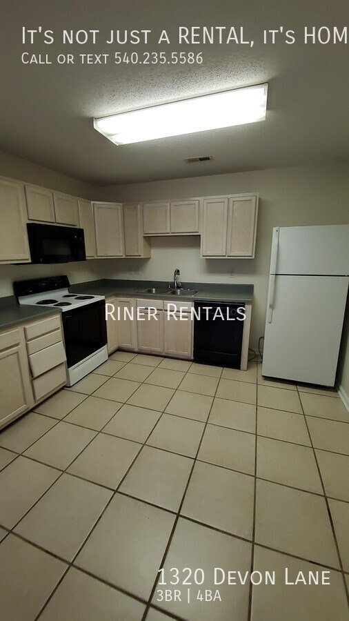 Photo - 1320 Devon Ln