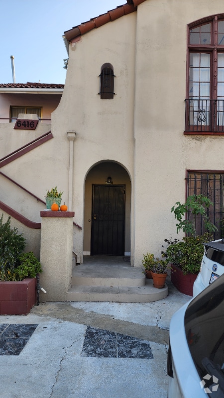 Building Photo - 6416 La Mirada Ave Rental