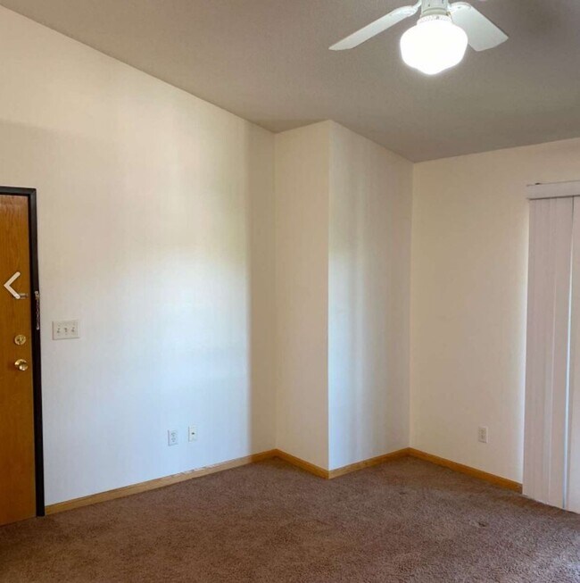 Photo - $1125 | 2 Bedroom, 1 Bathroom Condo | No P...