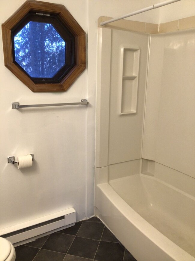 Photo - 440 N Earl St