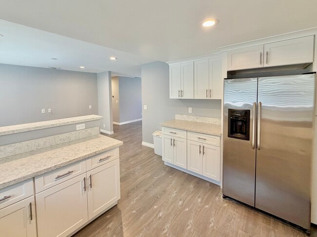 Photo - 1017 W Casmalia St