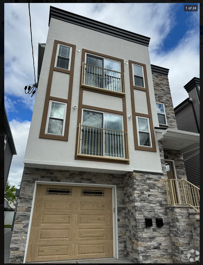 Building Photo - 113 E Jersey St Unit A Rental