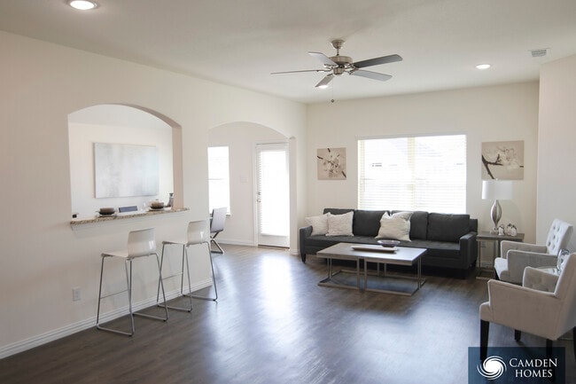 Photo - 112 Dartmouth Ave