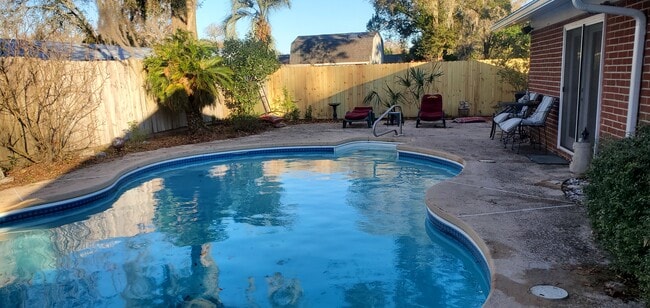 Photo - 2620 Moody Ave