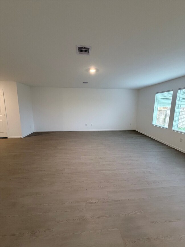 Photo - 18712 Loom Dr