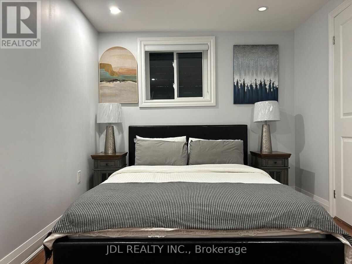 Photo - 973 Willowdale Ave