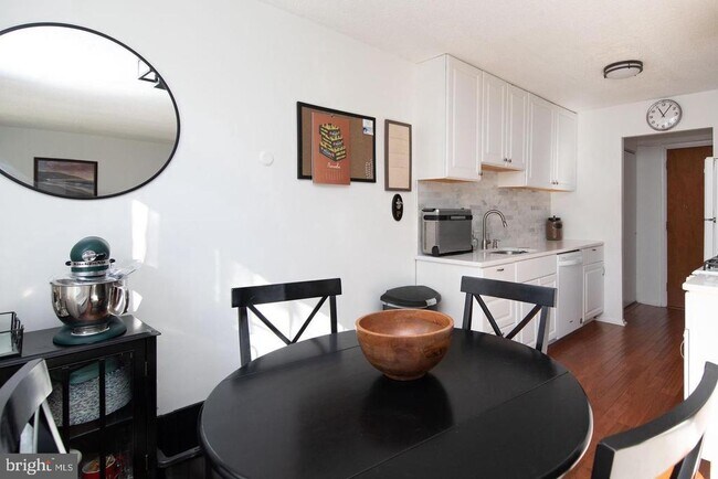 Photo - 250 Ridge Pike Unidad 346B